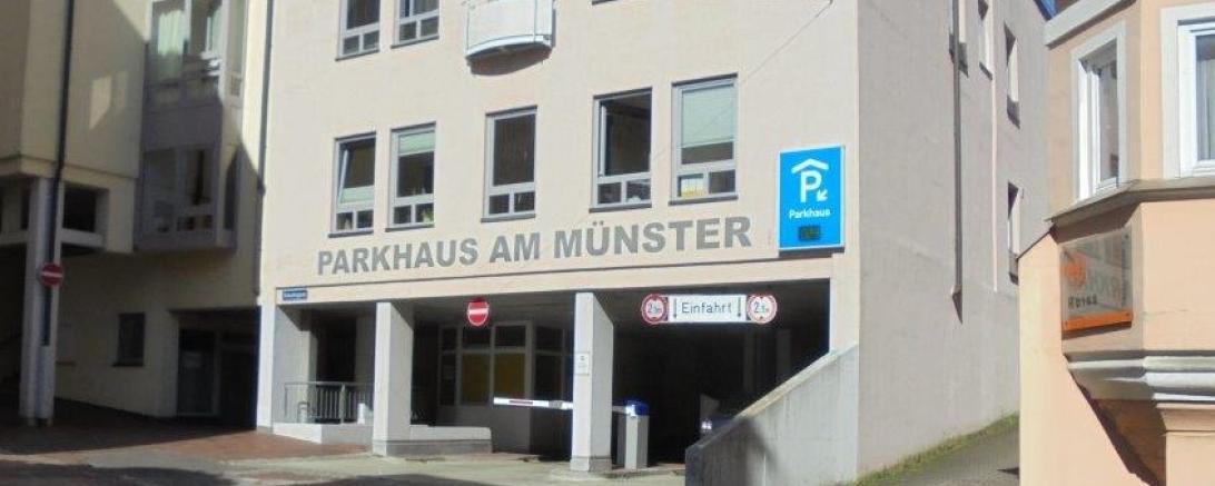 Das Bild zeigt, das Parkhaus am Münster.