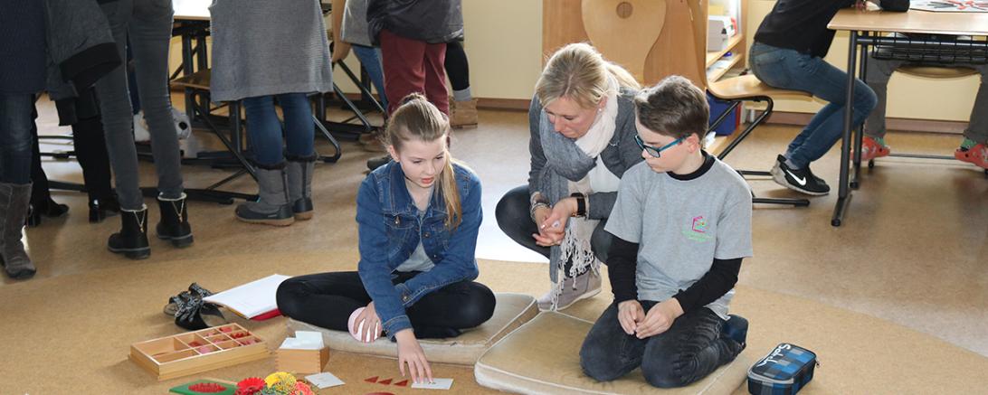 Tag der offenen Tür an der Montessori-Schule - damals noch in Deiningen. 