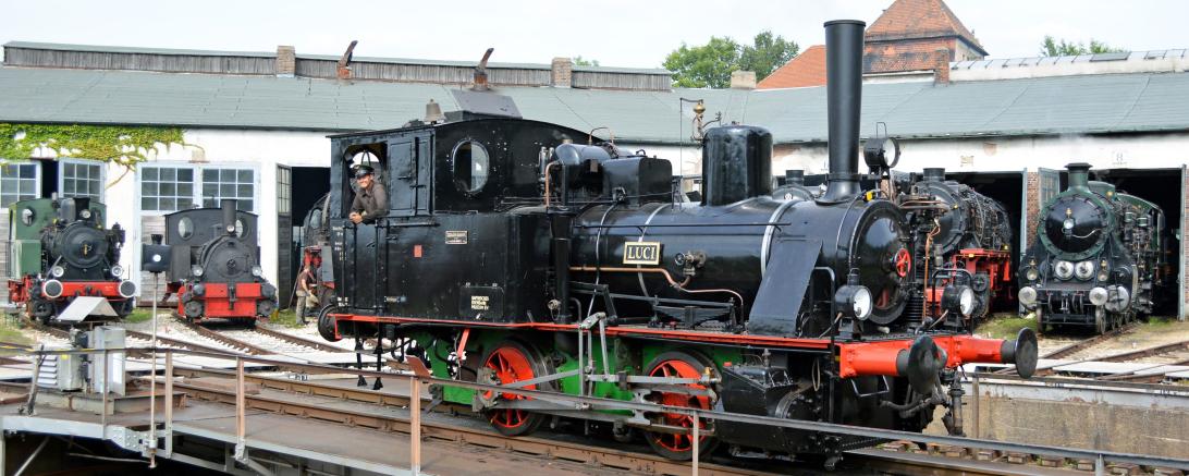 Lokomotive auf Drehscheibe im Bayerischen Eisenbahnmuseum in Nördlingen