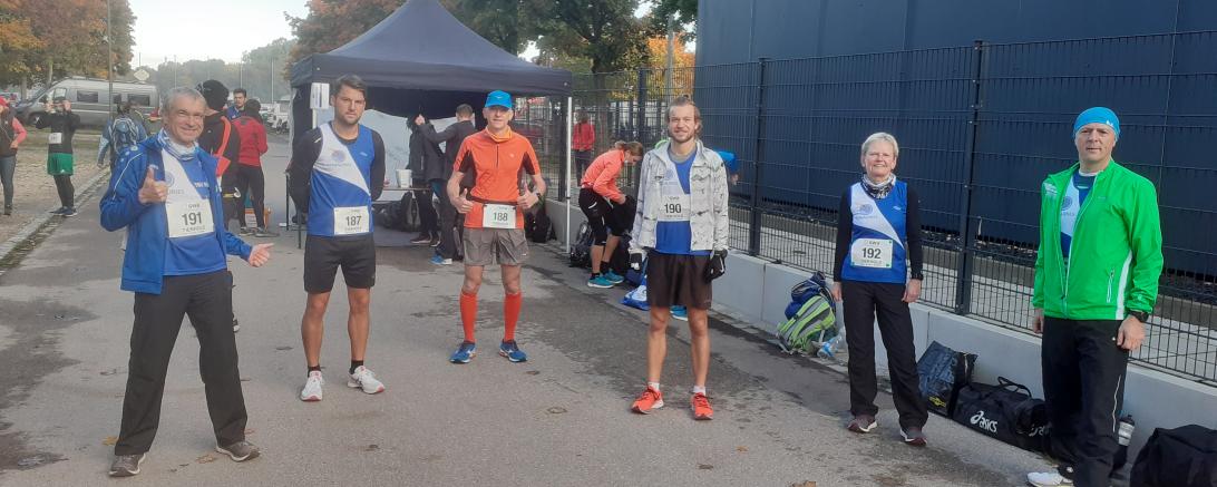 Auf dem Foto kurz vor dem Start von links: Hans Niederhuber, Steffen Brenner, Michael Dambacher, Philipp Moll, Anneliese Zinke und Andreas Graf.