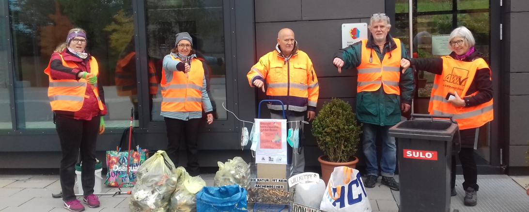 5 Leute haben 2 Stunden Müll gesammelt.