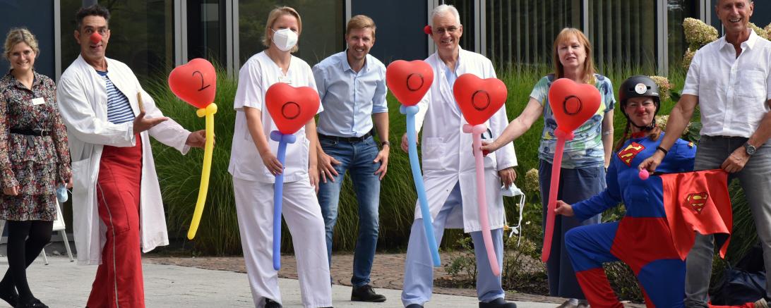 Spendenübergabe an KlinikClowns