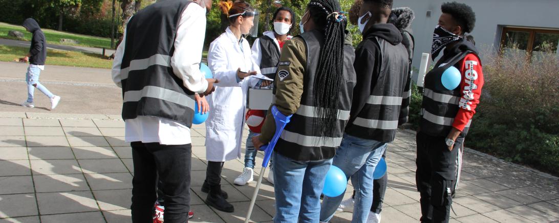 Das Bild zeigt die Schüler der Berufsschule Donauwörth beim Workshop.