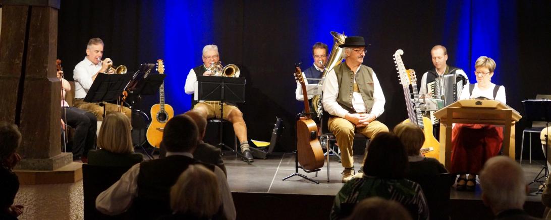 von links: Christoph Werani, Lexi, (H. Schmid), Josef Basting, Werner Briegel, Michael Bürle, Rosi Gritschneder