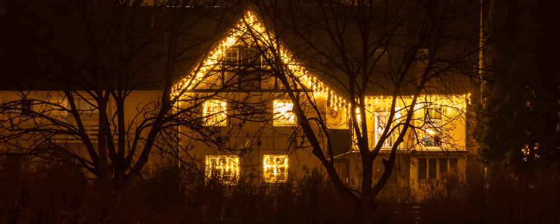 Weihnachtsbeleuchtung an der Wörnitz 