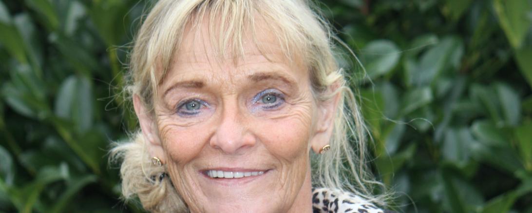 Das Bild zeigt die erfolgreiche Schwimmerin Claudia Koch