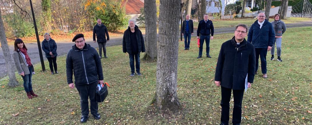 Das Bild zeigt die Steuerungsgruppe des Ökumenischen Kirchentages