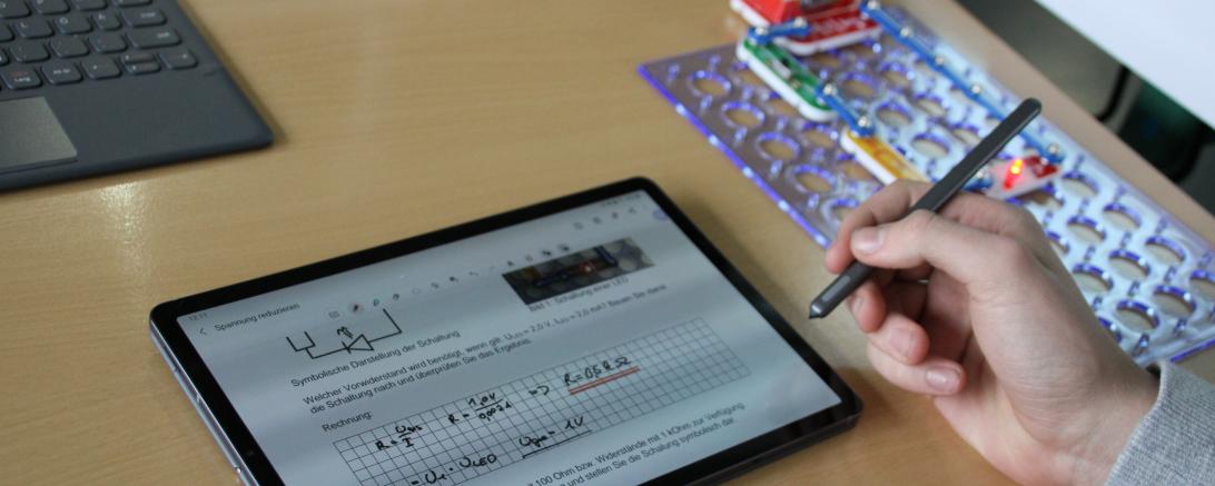 Das Bild zeigt ein Tablet.