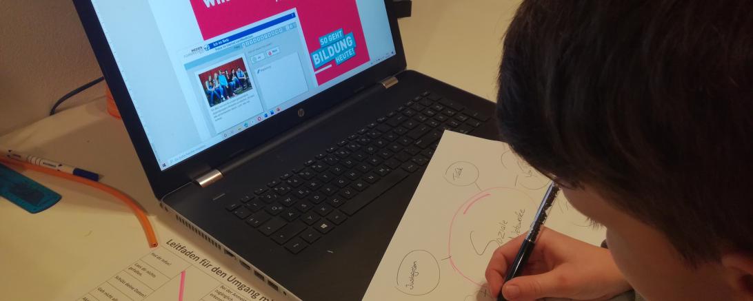 Die Wirtschaftsschule Nördlingen geht neue Wege und bindet den Medienunterricht jetzt in den Lehrplan ein.