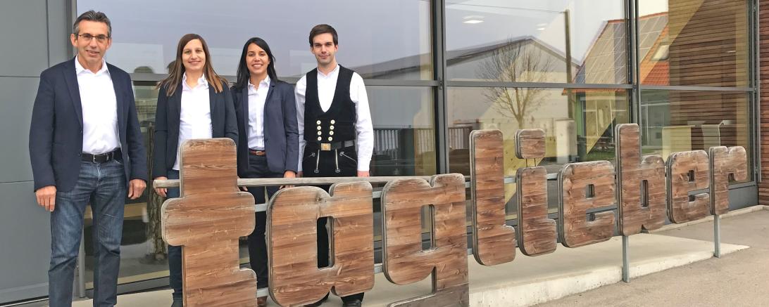 Auf dem Bild zu sehen (von links): Erwin, Franziska, Christine und Stefan Taglieber – die neue Geschäftsführung bei Taglieber Holzbau in Oettingen