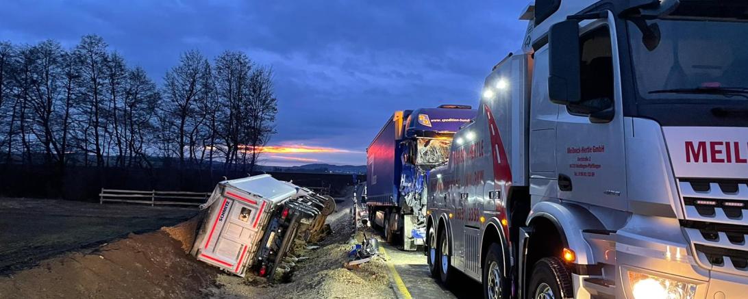 Am frühen Morgen des 2. Februars ereignete sich auf der B 25 ein Verkehrsunfall. 