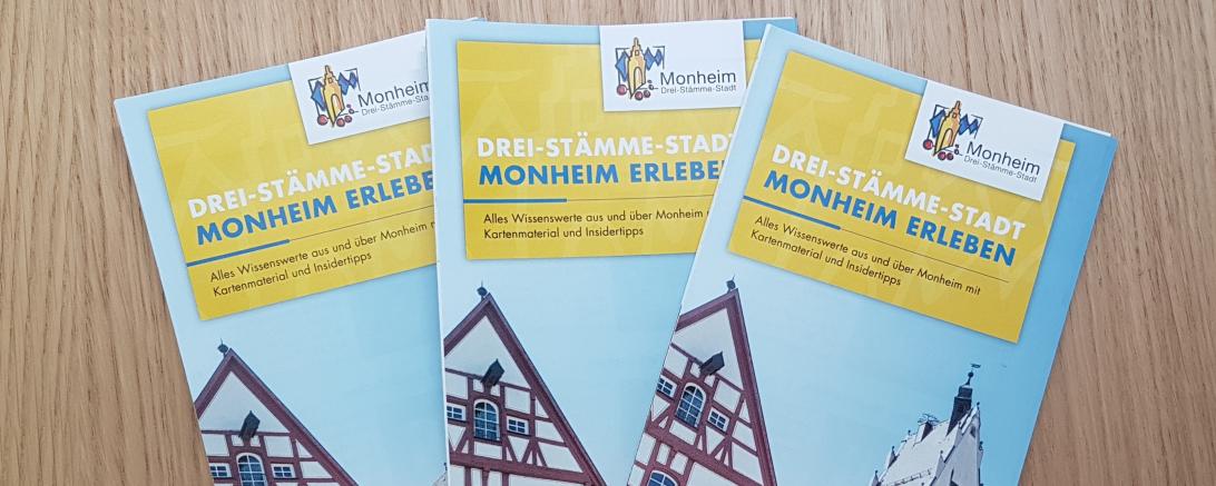 Das Bild zeigt den neuen Freizeit-Folder der Stadt Monheim.