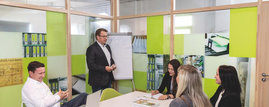 Bereits seit 25 Jahren tut sich bei der Frankenraster GmbH etwas in Sachen Digitalisierung. Das in Buchdorf ansässige Unternehmen könnte man als Pionier im Bereich der Digitalisierung bezeichnen