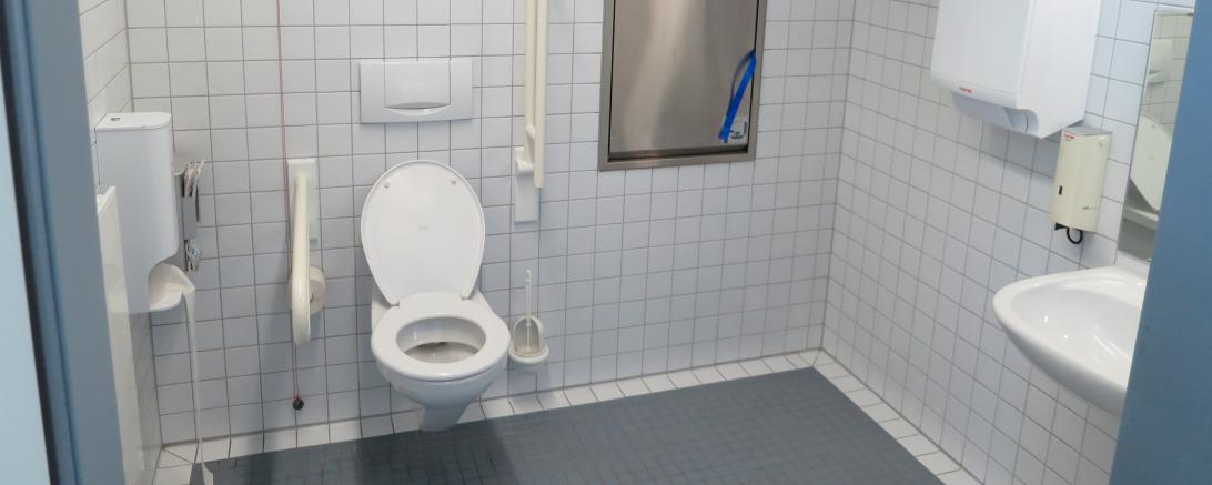 Öffentliche barrierefreie Toilette