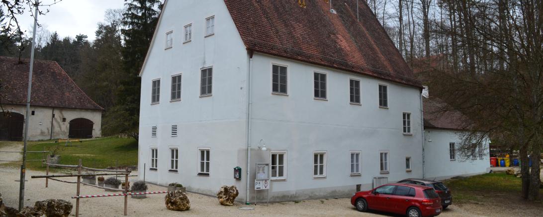 Das Bild zeigt das Jagdhaus Alte Bürg