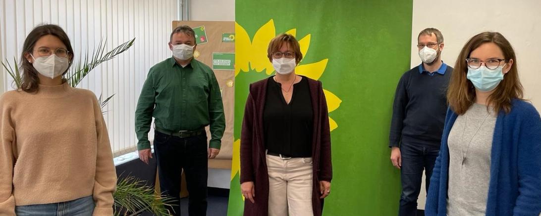 Das Bild zeigt die Stadtratsfraktion der Grünen in Donauwörth. 