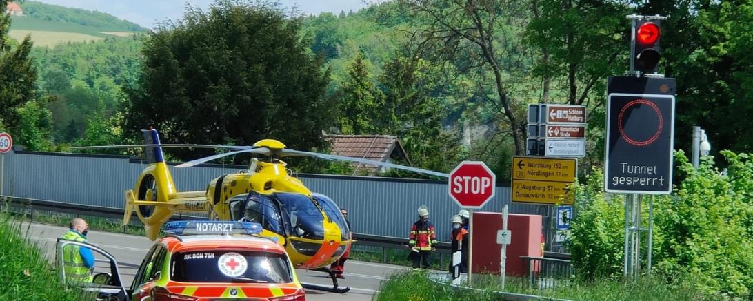 Rettungskräfte am Tunnel Harburg