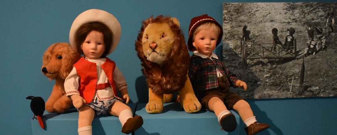 Das Bild zeigt die nachgestellte Szene aus der Urversion von „Der Löwe ist los“ 