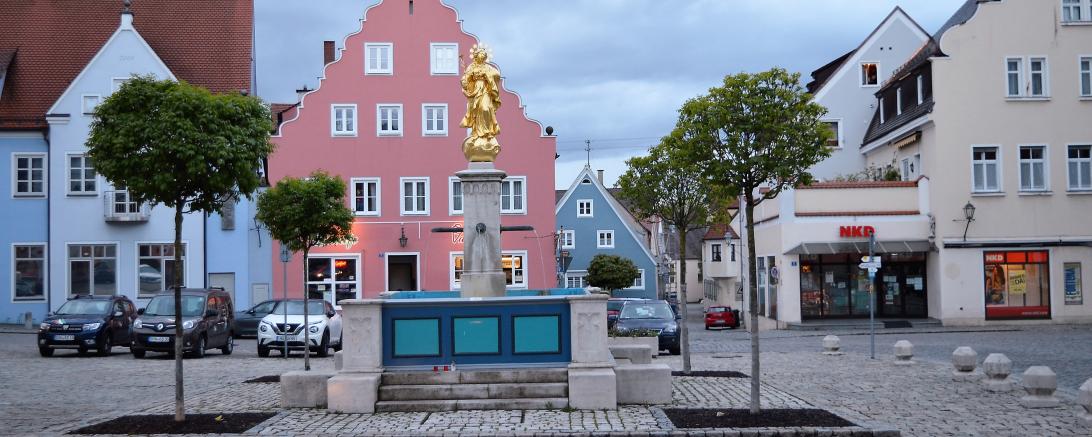 Das Bild zeigt die Wemdinger Altstadt.