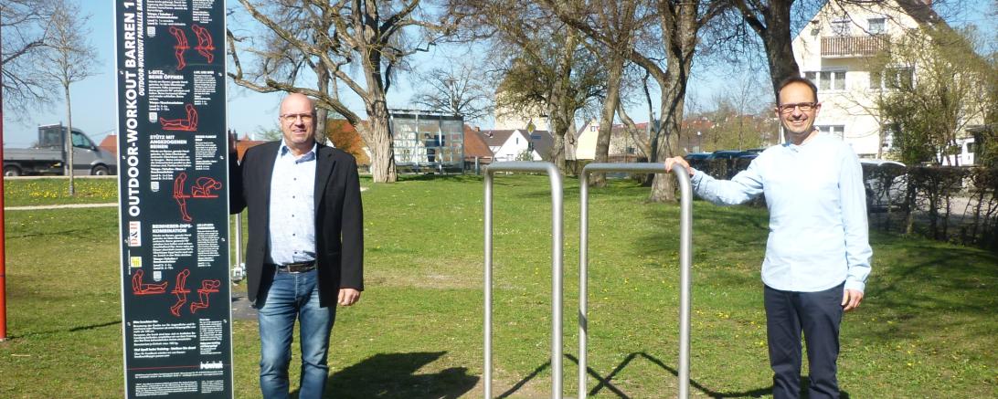 Das Bild zeigt von links: Uwe Dunziger und Bürgermeister Dr. Martin Drexler