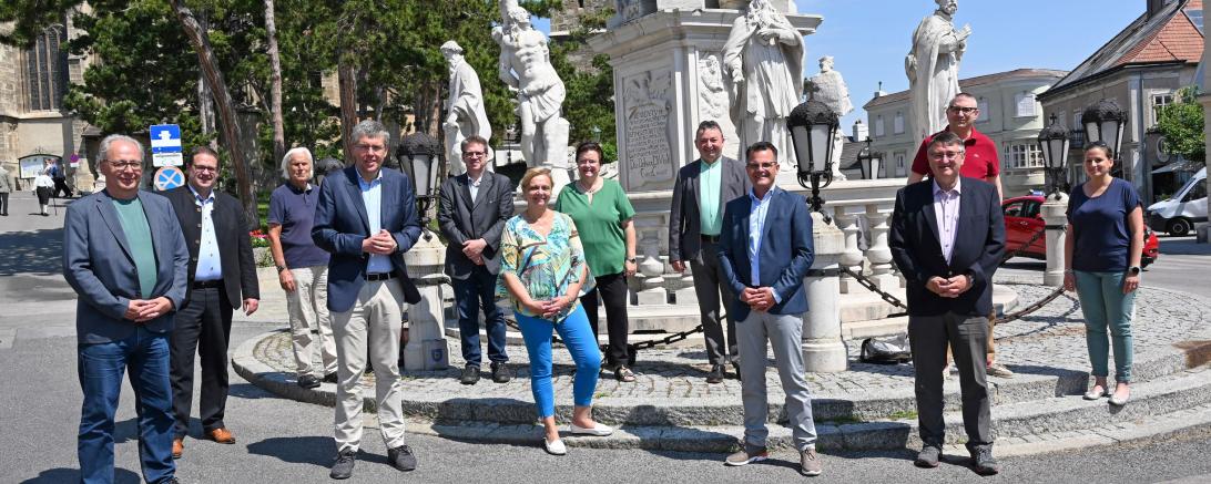 Christian Apl, Michael Bosse, Anton Plessl, Martin Schuster, Jan Cernelic, Andrea Kö, Brigitte Sommerbauer, Albert Riedelsheimer, Jürgen Sorré, Josef Reichensberger, Gregor Gatscher-Riedl, Daniela Rambossek.