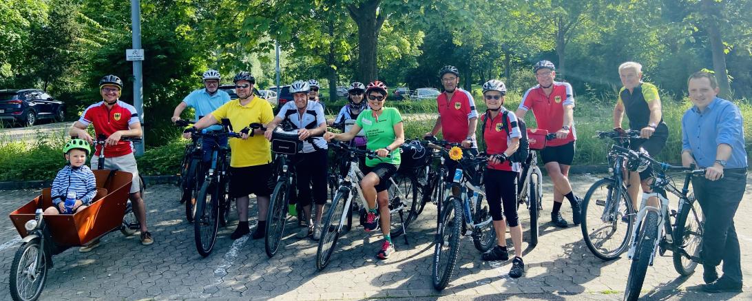 Samstag ist Radeltag – der Lauftreff des TSV lädt Interessierte zum wöchentlichen Gruppenradeln auf besonderen Routen in die Umgebung ein. 