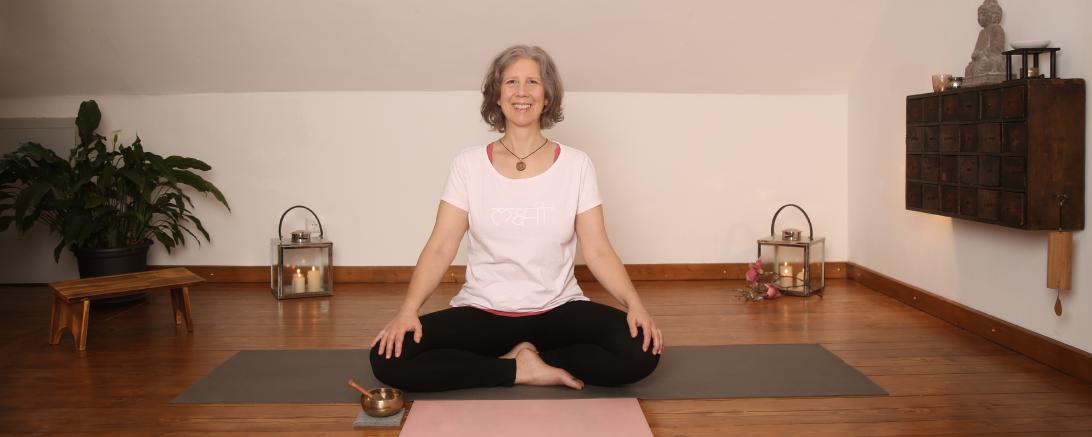 Angelika Baier von „YOGA Angelika Baier“ bietet am 18. Juli einen kostenlosen "Achtsamkeits-Walk" durch den Rieser Sportpark an. 