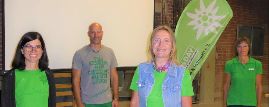 Auf dem Bild zu sehen (von links): Schriftführerin Marion Setz, 2. Vorsitzende Andi Och, 1. Vorsitzende Sabine Flügel und Schatzmeisterin Ursula Büringer.  Auf dem Bild fehlt der neue Jugendreferent Daniel Leib.