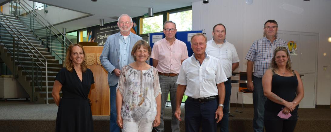 Von links: Christine Hörmann, Jörg Fischer, Heike Ritzka, Helmut Meyer, Werner Freißler, Simon Srownal, Josef Reichensberger und Nina Weigand. Es fehlen Ralf Loitzsch und Albert Riedelsheimer.