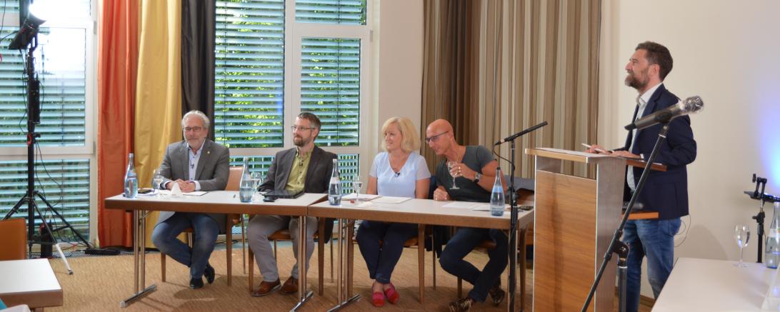 Die Repräsentanten des "Neues Forum Tanzhaus" 