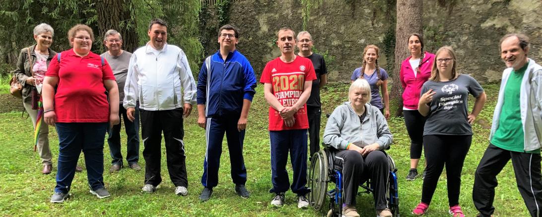 Das Bild zeigt die Athleten und Athletinnen des Sportvereins SG-Handicap. 