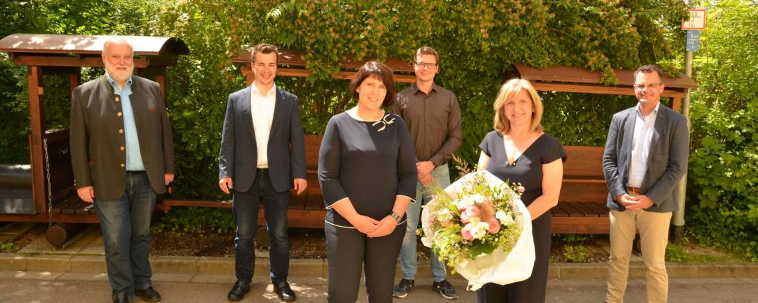 Im Bild v.l.n.r. Herr Roland Braun, Herr Christian Lechner, Frau Marion Venuleth-Hartlieb (stellvertretende Einrichtungsleitung), Herr Johann Vanurka, Frau Gabriele Vaas (Einrichtungsleitung) und Oberbürgermeister Jürgen Sorré