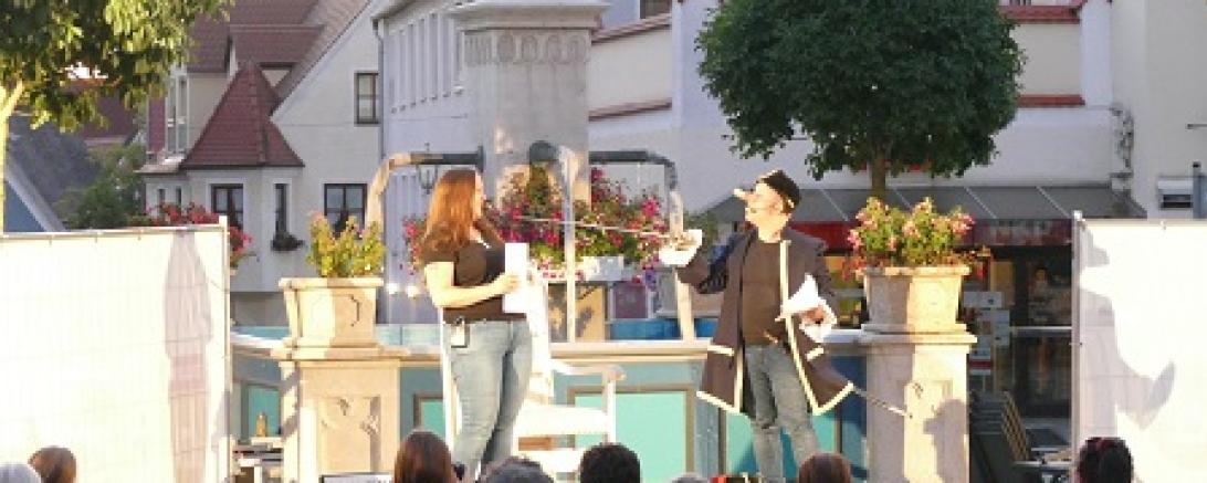 Kindertheater und Großes Theater im Taschenformat