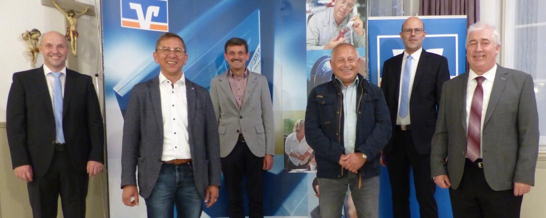 Vorstand Bernd Frisch, Wilhelm Rehklau, Werner Geiß, Karl Metzger, Vorstand Klaus Pelz und Aufsichtsratsvorsitzender Hermann Rupprecht. 