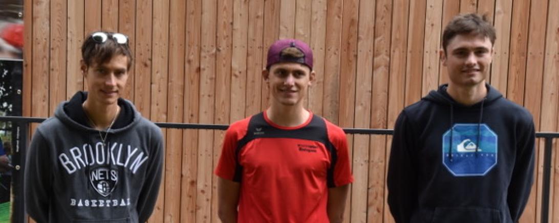 Das Bild zeigt (von links) Timo Schmitz (1. Platz) , Lukas Stengel (2. Platz) und Jonas Stengel (3. Platz)