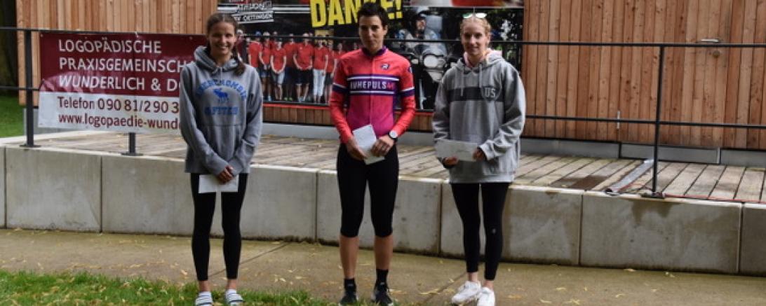 Das Bild zeigt die drei besten Damen: Sigrid Mutscheler, Jule Resselberger und Lea Schmitz.