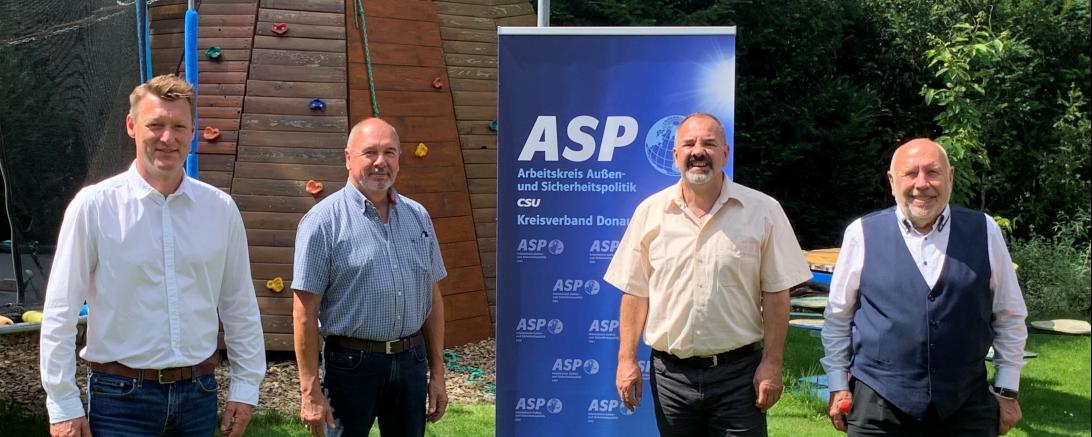 Christoph Mettel (Haunsheim), Erich Reichenmeier (Ebermergen), Vorsitzender Karl Scherlin (Nördlingen) Franz Messmer (Kaisheim).