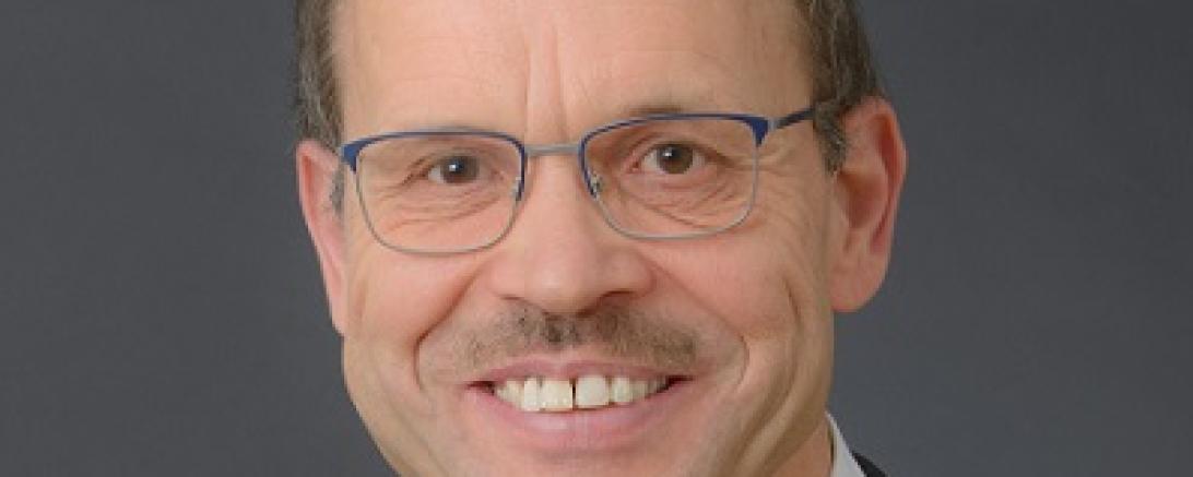 Organist Edgar Pfalz