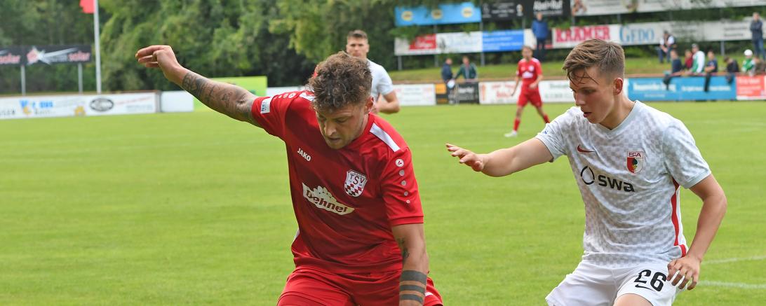 Trotz seines zwischenzeitlichen Treffers zum 1:3, müssen sich Dominik Bobinger und der TSV Rain am Ende deutlich mit 2:4 geschlagen geben. 