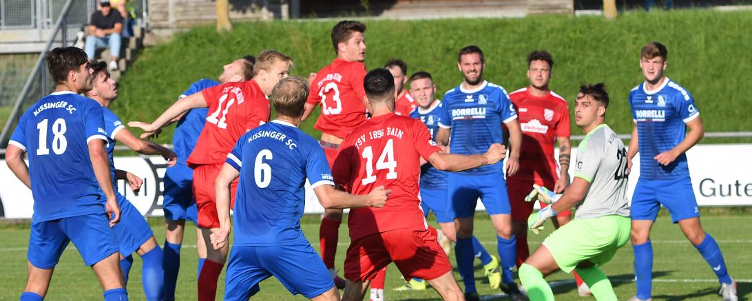 Toto-Pokal Rain Kissing