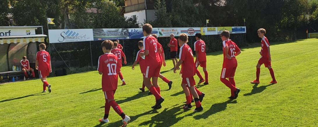 Die U15 des TSV Rain. 