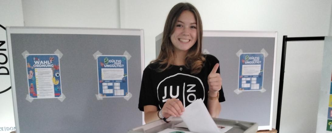 Auf dem Bild zu sehen ist eine U18-Bundestagswahl.