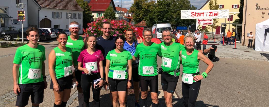 Nach dem erfolgten Zieleinlauf von links: Markus Wagner, Daniela Gaag, Karl Stempfle, Marie Wagner, Henning Breuer, Simone Müller, Ralf Eberhardt, Bernhard Satzenhofer, Hans Niederhuber und Anneliese Zinke