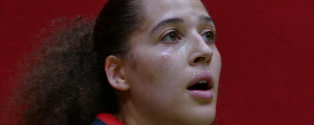 Auf dem Bild zu sehen Anissa Pounds.