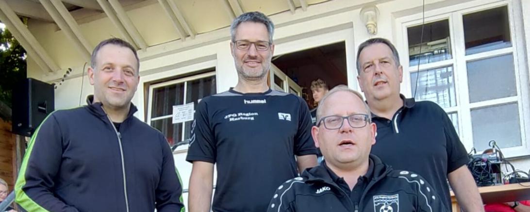 Auf dem Bild sieht man die Vorstandschaft der JFG Region Harburg
