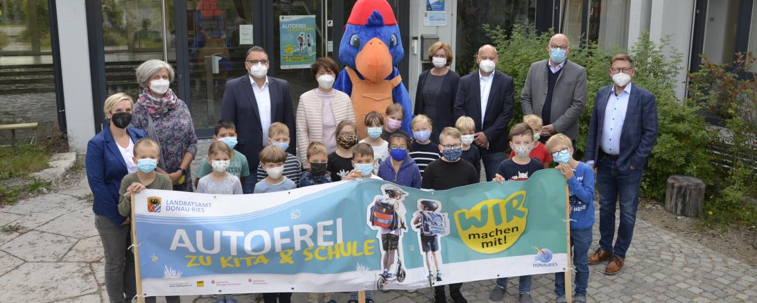 Das Bild zeigt die Klasse 2b der Grund- und Mittelschule Asbach-Bäumenheim