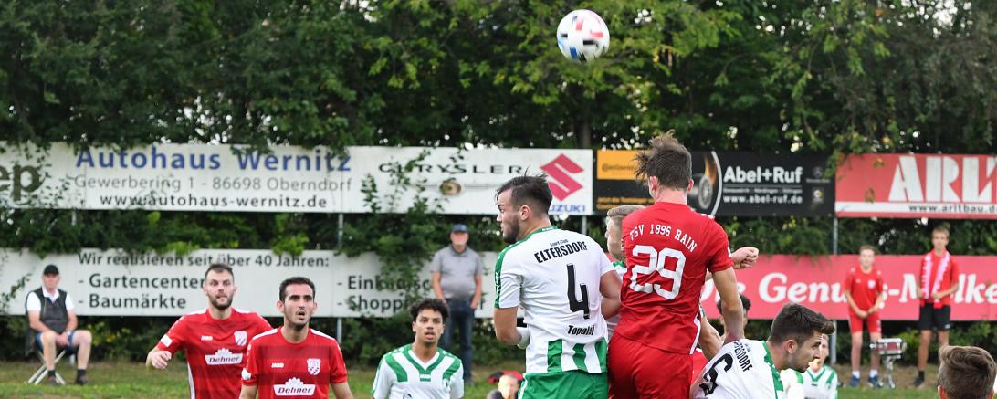 Auf dem Bild zu sehen Spielszene mit Lukas Gerlspeck.