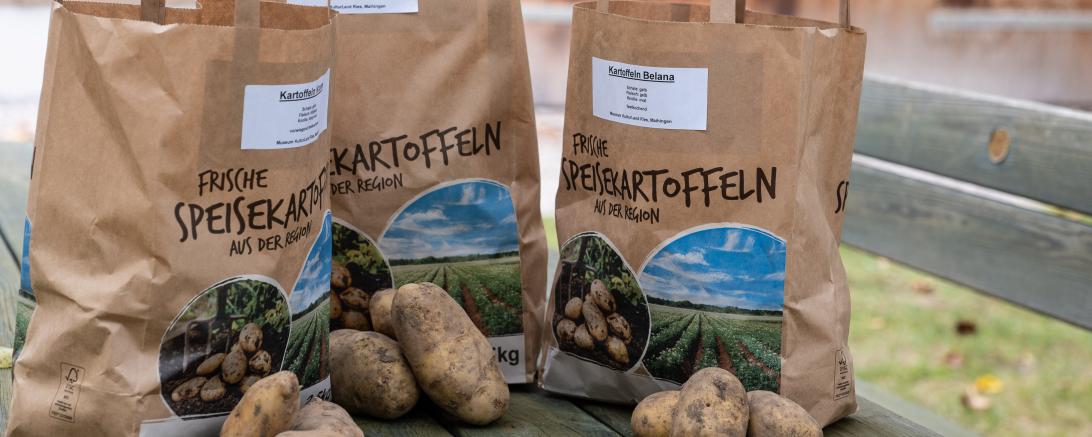 Auf dem Bild sieht man die Speisekartoffeln, die man beim Museum KulturLand in Maihingen kaufen kann.