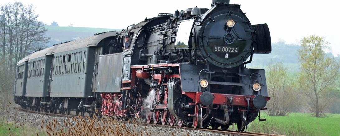 Bei den Herbst-Dampftagen verabschiedet der Verein Bayerisches Eisenbahnmuseum e. V. seine Dampflokomotive 50 0072-4 in den vorläufigen Ruhestand. 