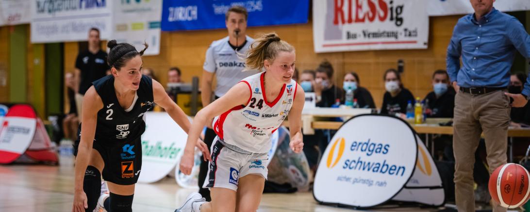 So weit wie der Ball von Angels-Spielerin Bianca Helwig hier entfernt ist, so weit ist auch eine Siegchance in Osnabrück weg, weil zu viele Spielerinnen gesundheitsbedingt ausfallen.